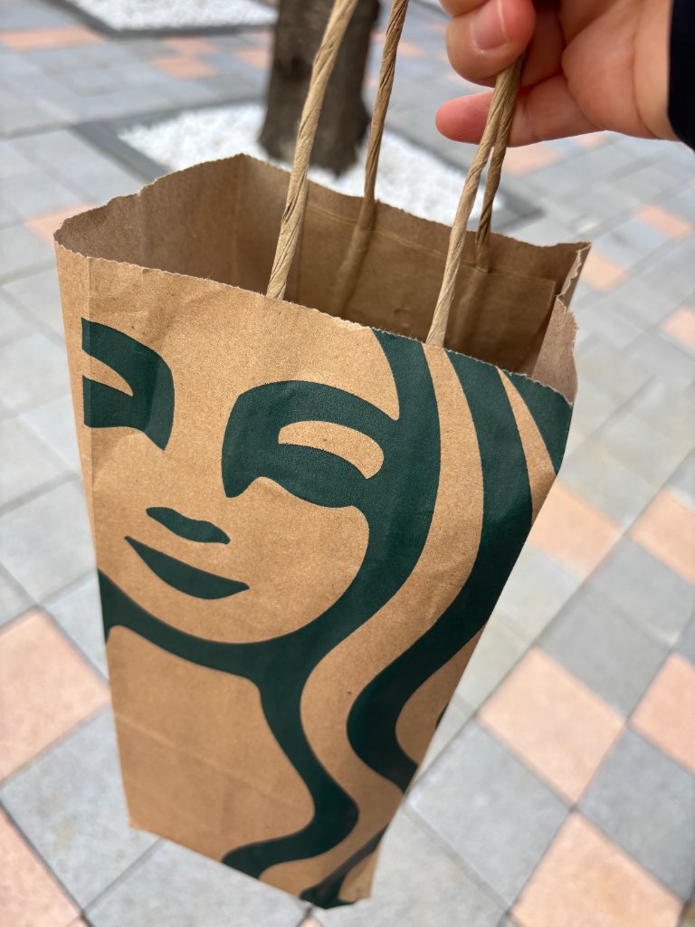 슬라이드 뚜껑의 개폐 방식과 밀착도