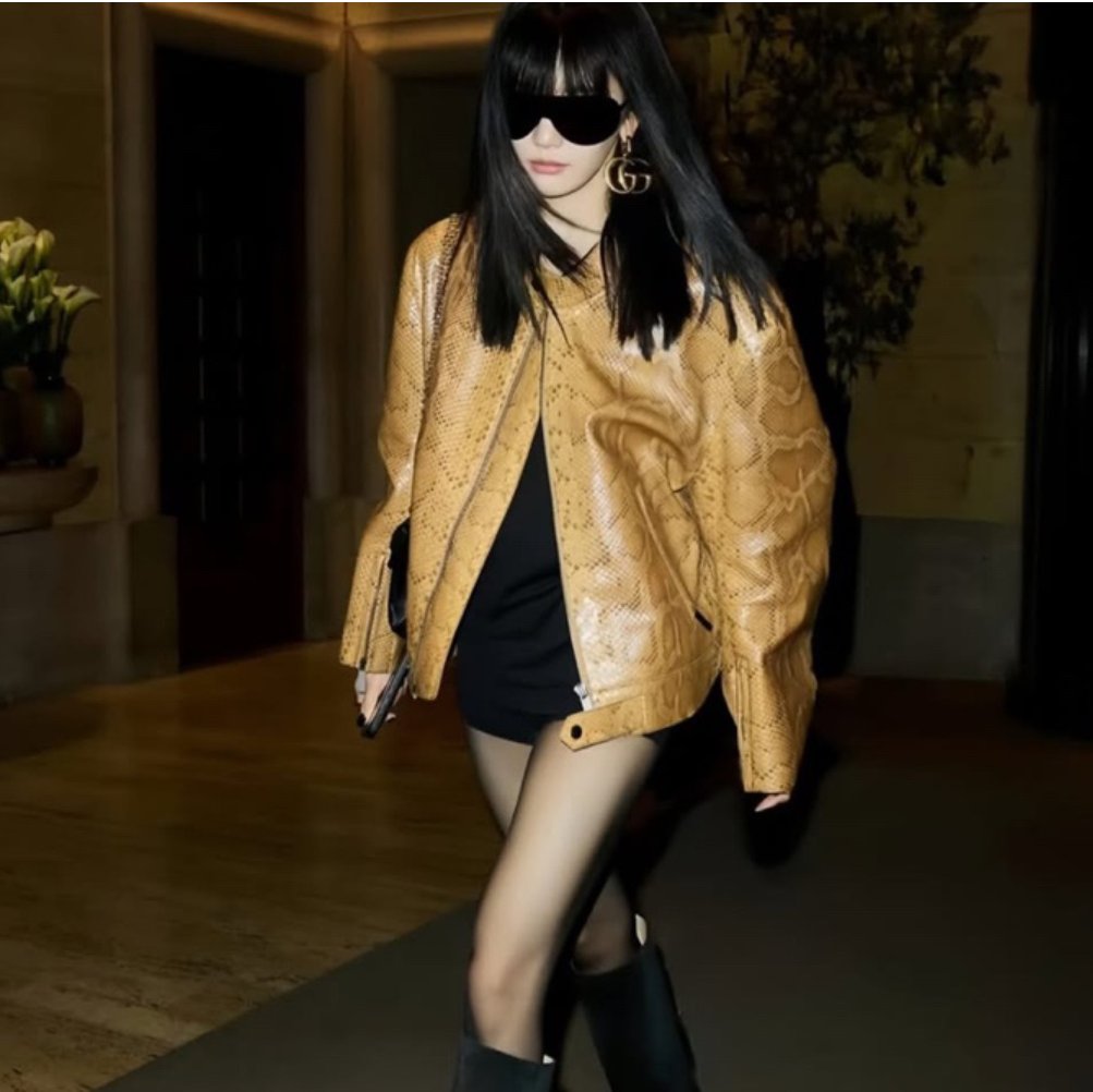 글리터 드레스의 화려한 느낌