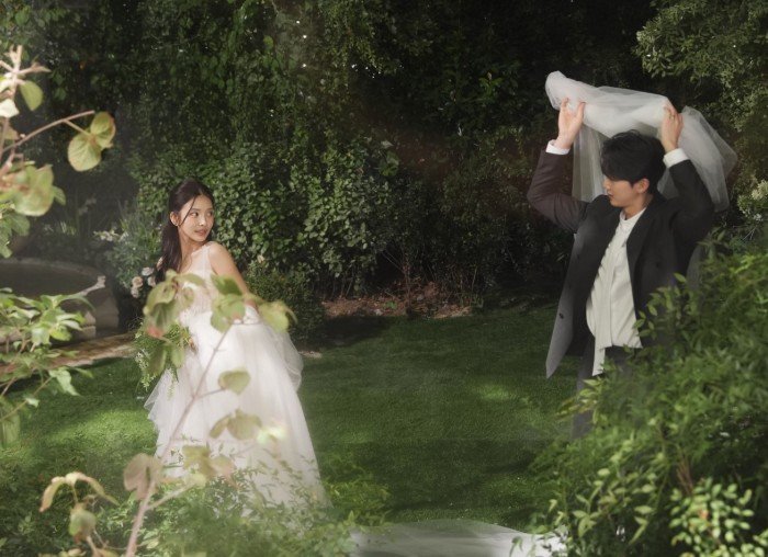 결혼식 후 제니의 행복한 순간