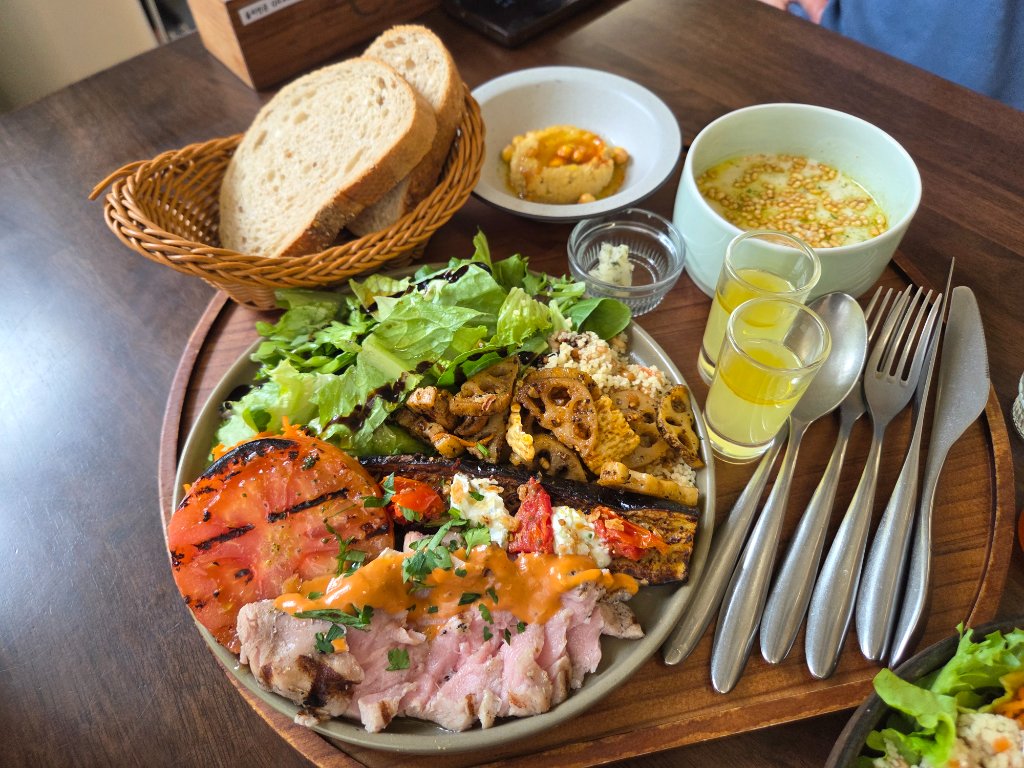 스모크 살몬 샐러드