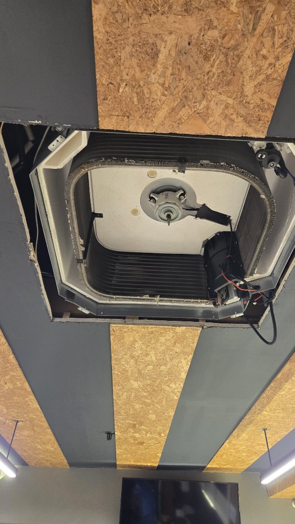 다양한 업소 환경에서 축적된 에어컨 오염물