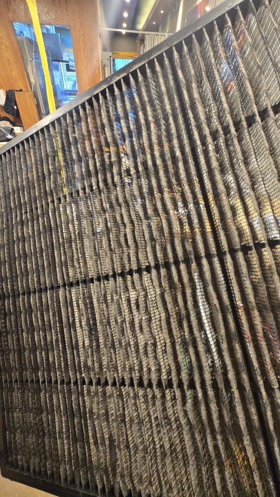 정기적으로 청소해야 하는 에어컨 필터