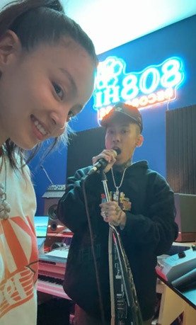 도끼 래퍼의 무대 존재감