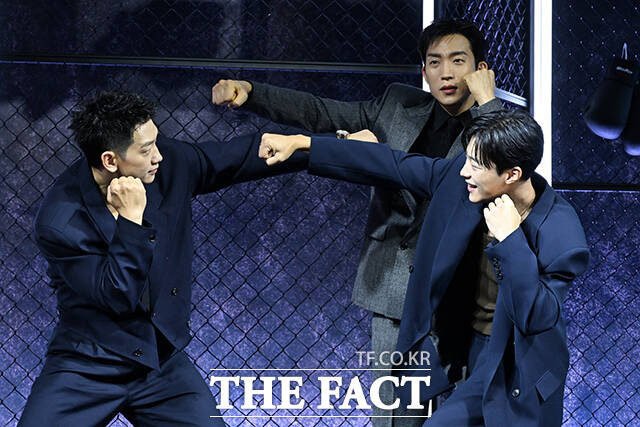 사냥개들 시즌2 주요 배우들의 액션 연기 장면