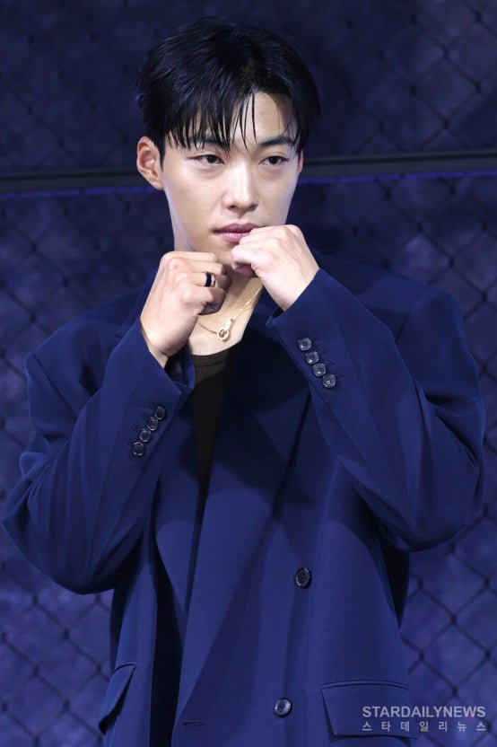 우도환 배우의 절제된 표정 연기