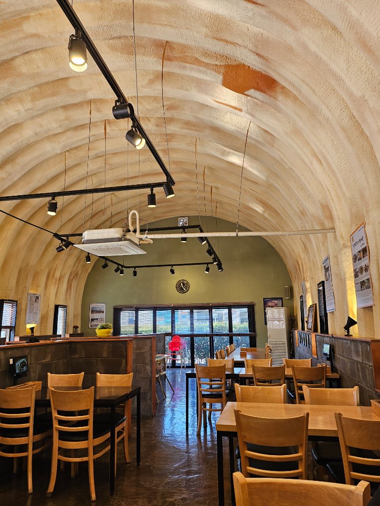 고사리 육개장 - 애월 음식점의 시그니처 메뉴