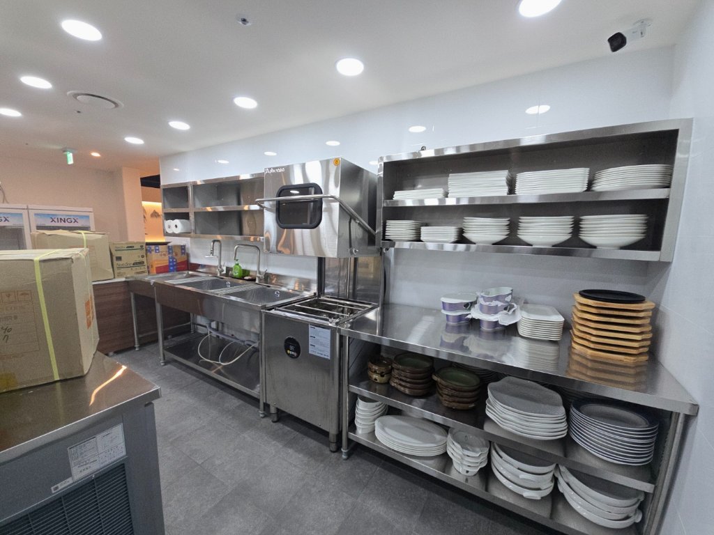 부산 중식당 전체 공간의 조화로운 구성