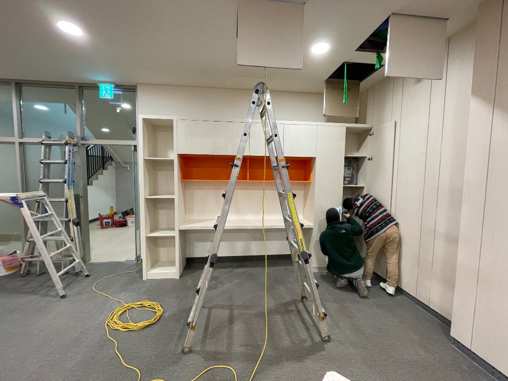 수납장을 활용한 실용적인 벽체공사인테리어 완성