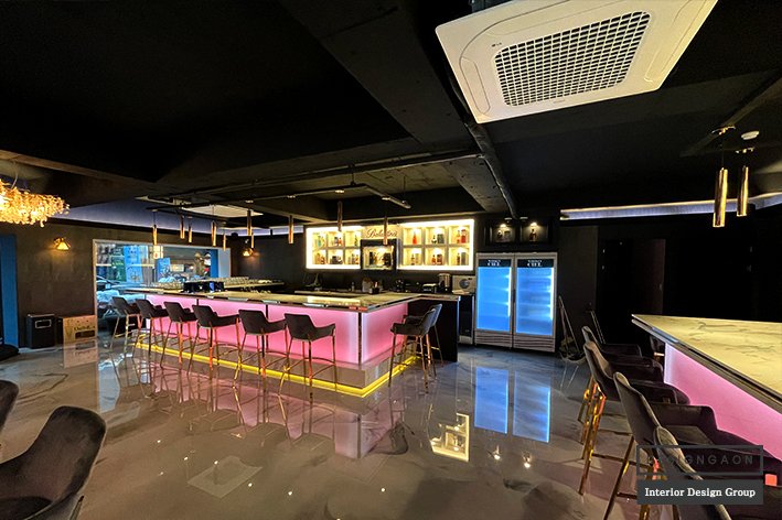 외관부터 내부까지 일관된 블루와 핑크 톤의 조화