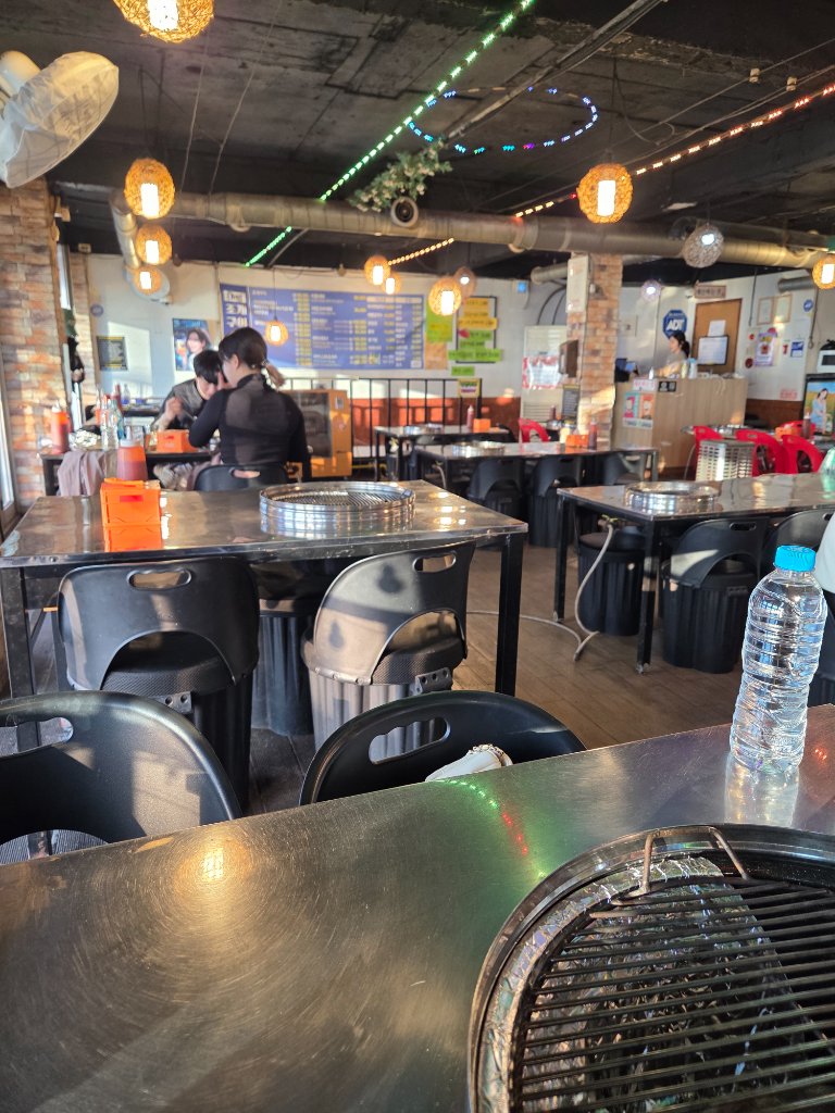 조개구이로 마친 식사 후 오백원방에서의 마무리