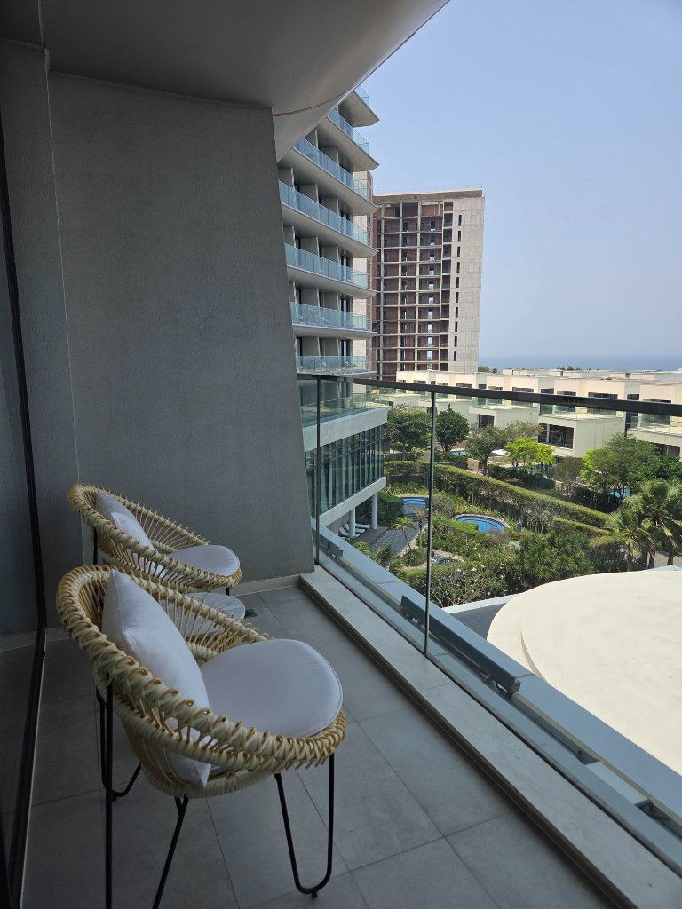 리조트 산책로와 해변에 이르는 경로