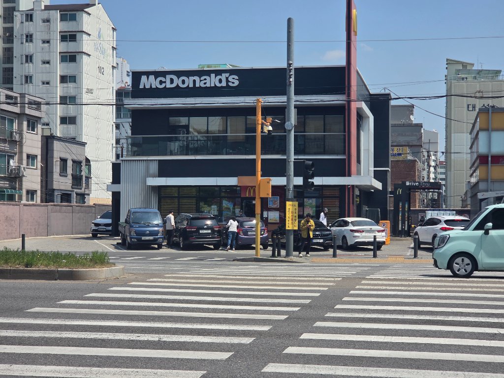 맥도날드 신메뉴 키오스크 화면